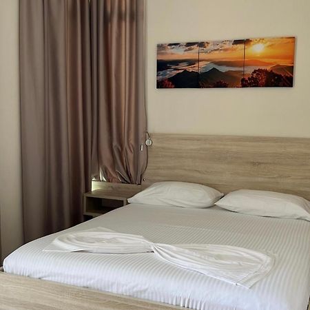 Hotel Jon Dhërmi Zewnętrze zdjęcie