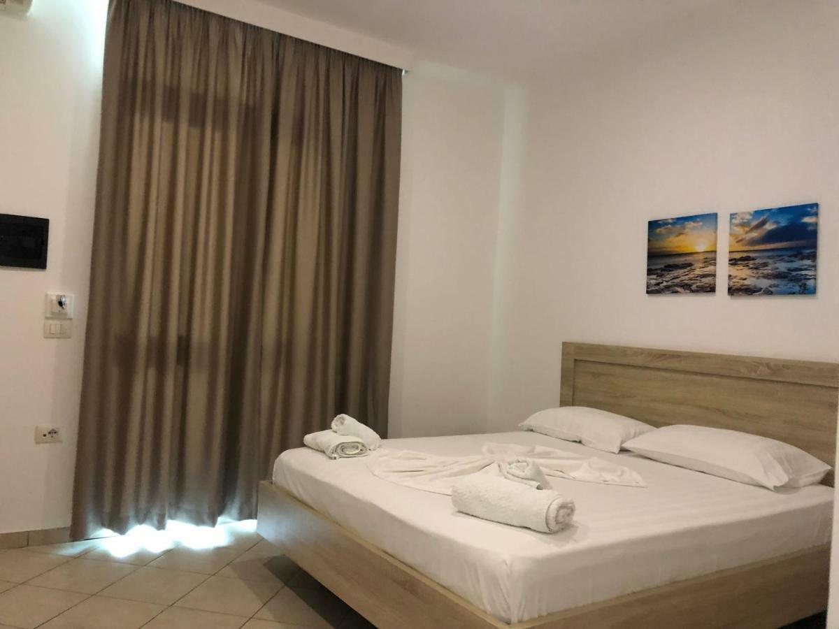 Hotel Jon Dhërmi Zewnętrze zdjęcie