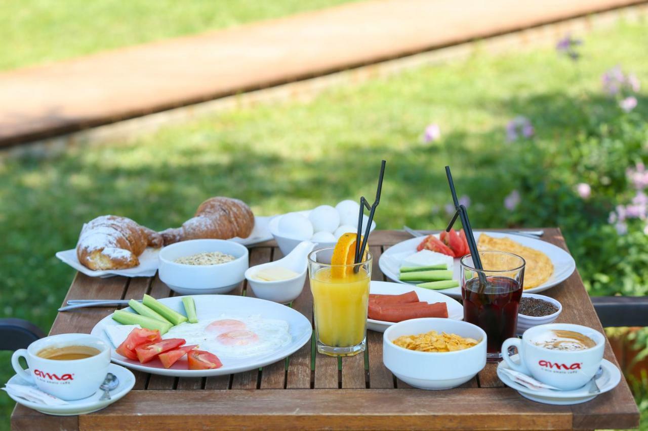 Hotel Jon Dhërmi Zewnętrze zdjęcie