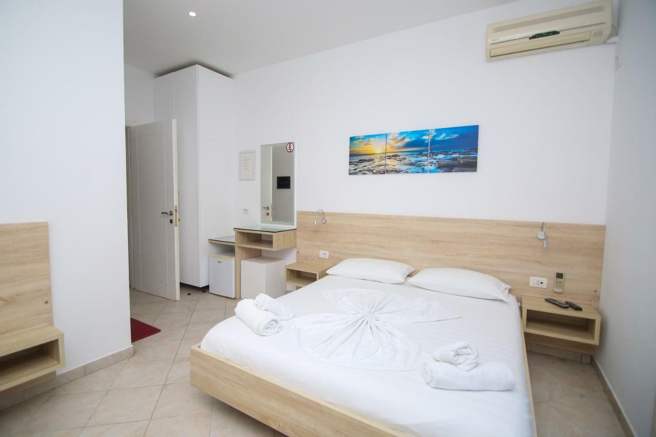 Hotel Jon Dhërmi Zewnętrze zdjęcie