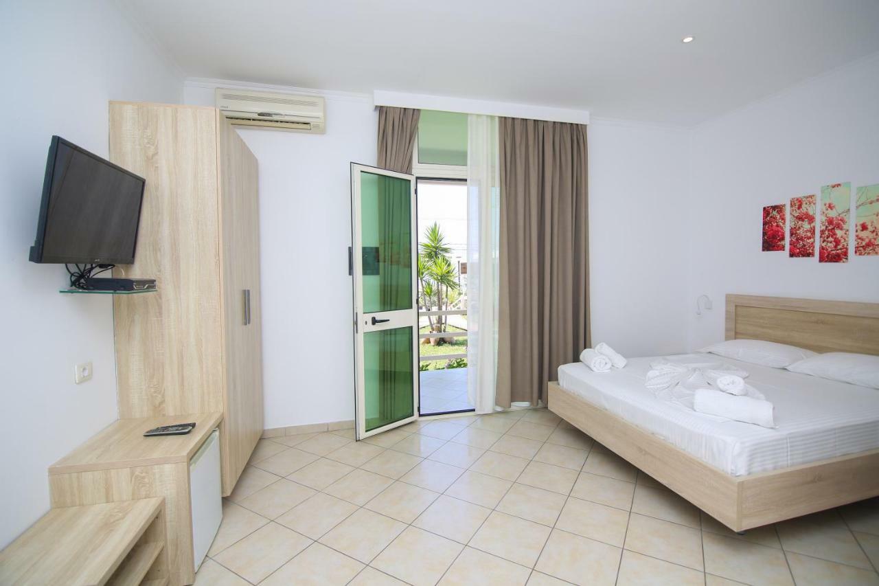 Hotel Jon Dhërmi Zewnętrze zdjęcie
