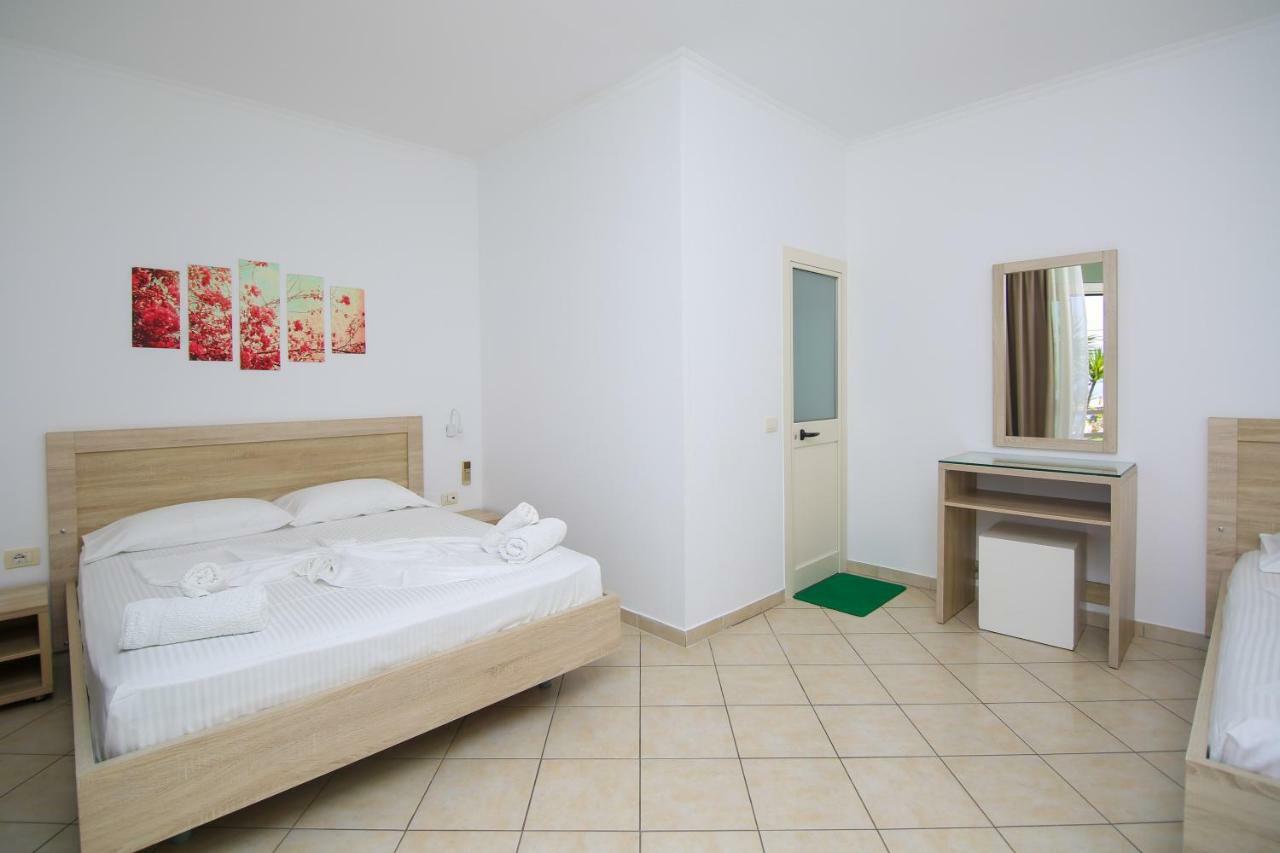 Hotel Jon Dhërmi Zewnętrze zdjęcie