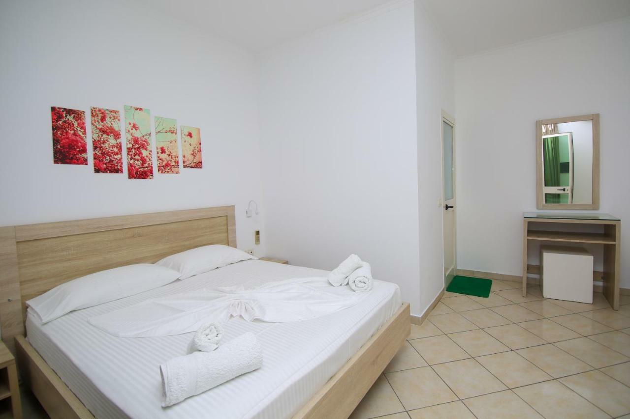 Hotel Jon Dhërmi Zewnętrze zdjęcie