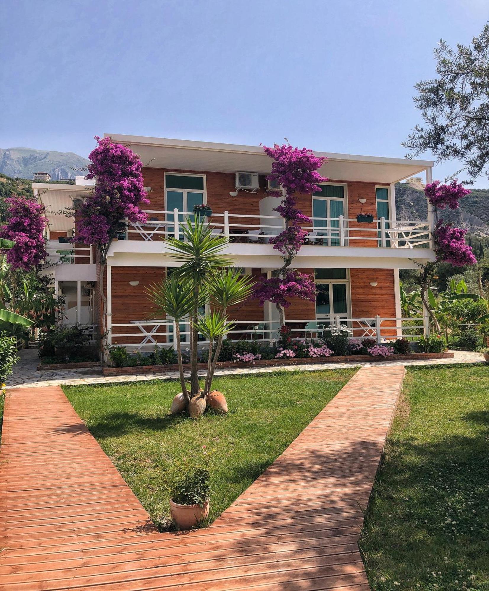 Hotel Jon Dhërmi Zewnętrze zdjęcie